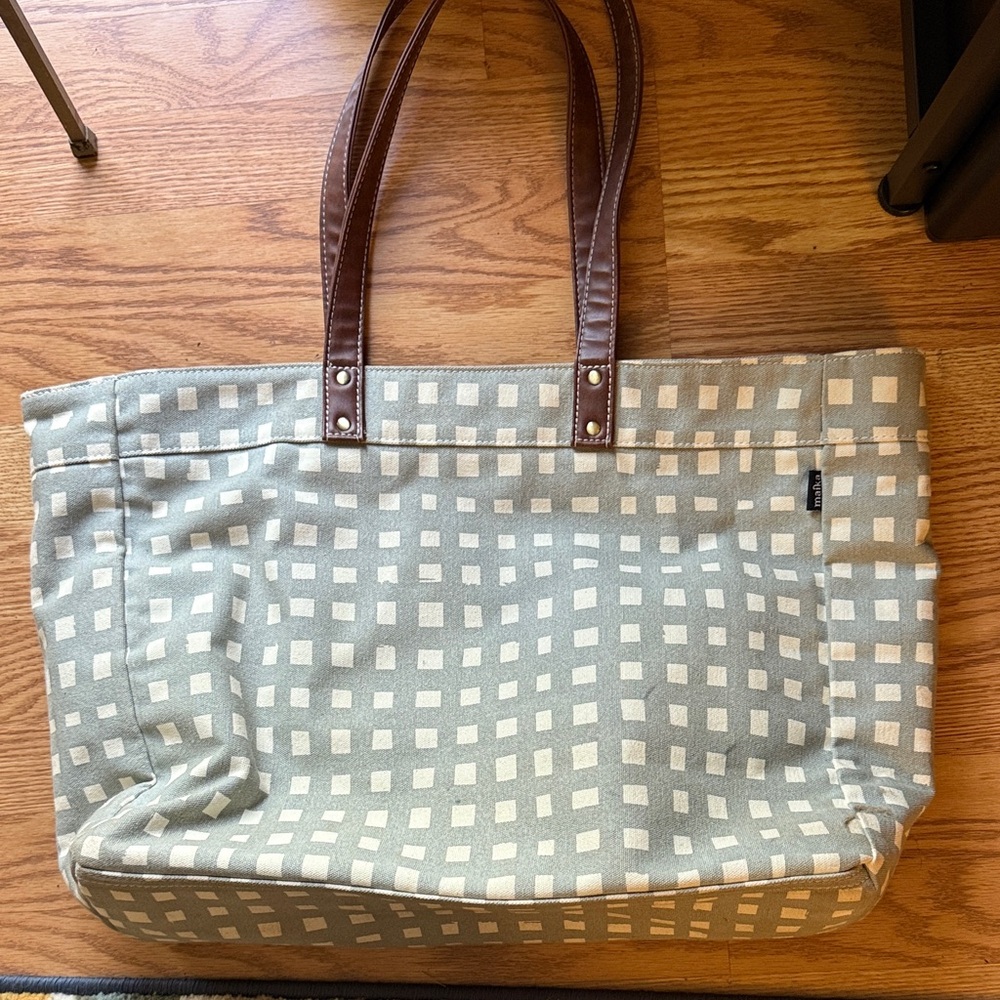 Maika Gray Tote with White Grid and Brown Handles